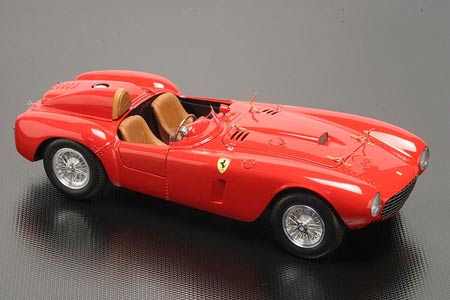 Siêu xe cổ Ferrari 375-Plus vừa được bán với mức giá 18,3 triệu USD trong một phiên đấu giá tại lễ hội xe cổ Goodwoods - Ảnh: Bonhams