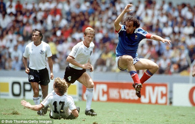 Hình ảnh trận bán kết giữa Tây Đức và Pháp năm 1982