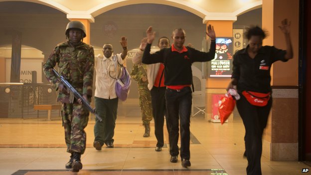 Samantha Lewthwaite tình nghi tham gia vụ đánh bom Trung tâm mua sắm Westgate , Nairobi làm cho ít nhất 72 người bị thiệt mạng