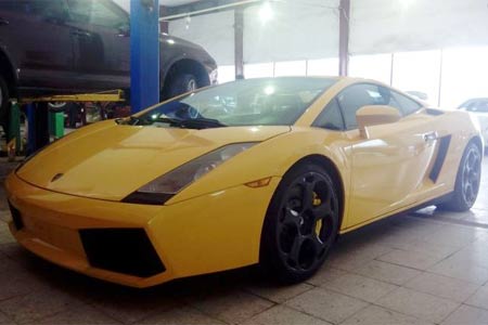 Siêu xe Lamborghini Gallardo đang được rao bán tại Việt Nam với giá 1,435 tỷ đồng