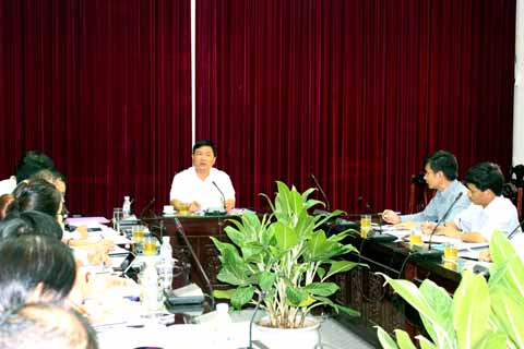 Bộ trưởng Đinh La Thăng tại cuộc họp với hai Ban QLDA 85 
