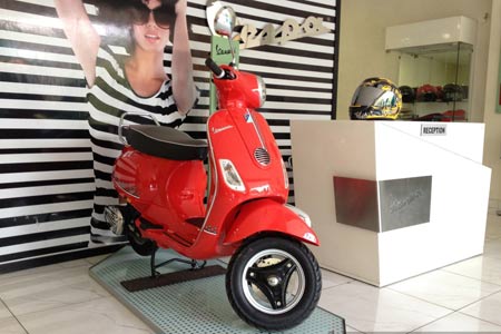 Tất cả Vespa Esclusivo có mặt trên thị trường đều được đánh số thứ tự từ số 1 đến 1.000