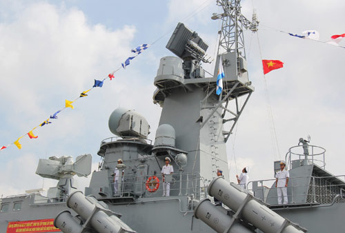 Cận cảnh 2 tàu pháo-tên lửa đầu tiên do Việt Nam đóng - 5