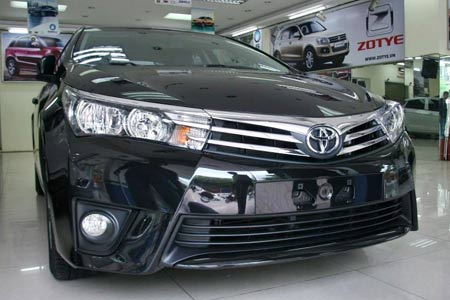 Toyota Corolla Altis 2014 có giá khoảng 750 triệu đồng