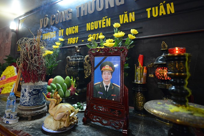Nguyễn Văn Tuấn là chiến đấu viên Tiểu đoàn 18 đặc công (Trung đoàn 916 , Sư đoàn 371, Quân chủng Phòng không Không quân).