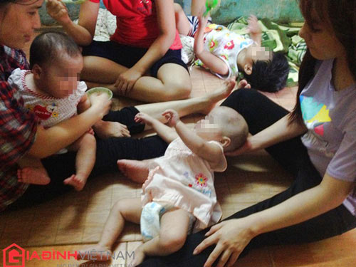 Các trẻ em bị bỏ rơi, trẻ mồ côi được nuôi dưỡng tại chùa Bồ Đề (Ảnh: Gia đình Việt Nam).