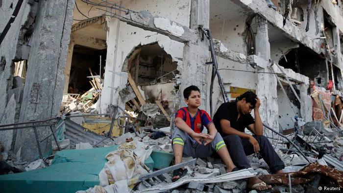 Gaza hoang tàn sau những trận pháo kích