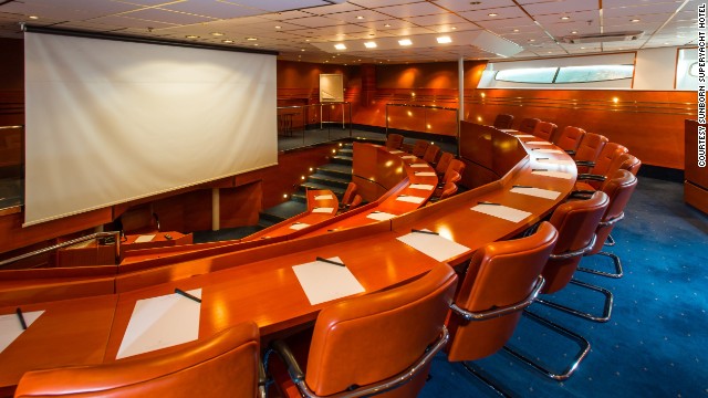 Phòng họp hoặc tổ chức hội nghị trên du thuyền 
