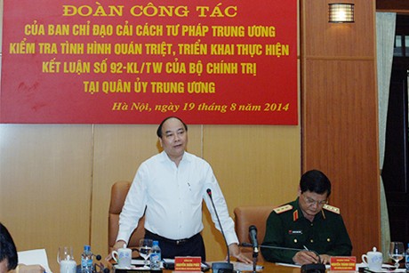 Phó Thủ tướng Nguyễn Xuân Phúc phát biểu tại cuộc làm việc với Quân ủy TW sáng nay (19.8)