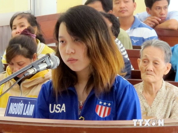 Bị cáo Phan Thị Kim Xuyến tại tòa. (Ảnh: Trung Hiếu/TTXVN)