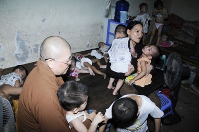 Trẻ em được nuôi dưỡng, chăm sóc tại chùa Bồ Đề