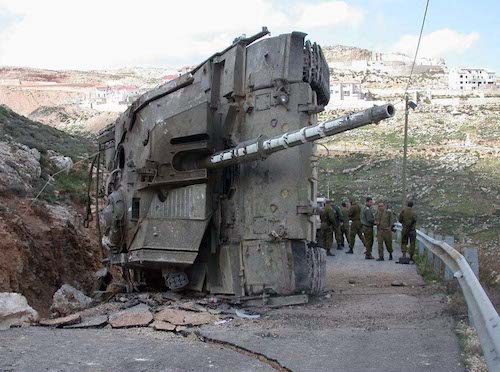 Xung đột quân sự Israel-Hezbollah năm 2006 kéo dài 34 ngày (từ 12/7 đến 14/8/2006) ở miền nam Lebanon và miền bắc Israel.