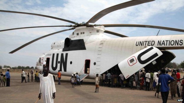 Một chiếc trực thăng chở hàng của Liên Hiệp Quốc tham gia nhiệm vụ cứu trợ tại Nam Sudan