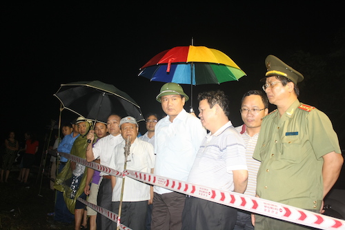 1 giờ đêm Bộ trưởng Đinh La Thăng trực tiếp chỉ đạo cứu nạn tại hiện trường