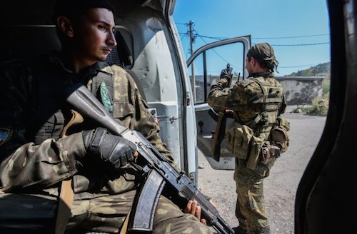 NATO không can thiệp vào việc các thành viên của tổ chức này hỗ trợ vũ khí cho Ukraine