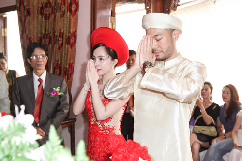 Sau thời gian hẹn hò Quỳnh Nga và Doãn Tuấn đã chính thức đi đến hôn nhân.