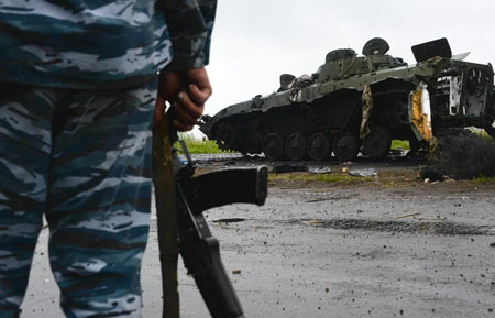Giao tranh ở Ukraine vẫn diễn ra sau khi có thỏa thuận ngừng bắn