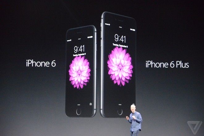 Bộ đôi iPhone mới có vỏ bằng nhôm phủ anode, giống với 5S. Màn hình Retina HD, công nghệ mới