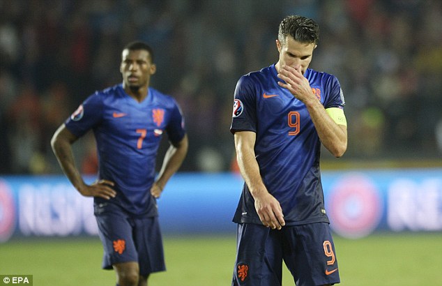 Hà Lan nhận thất bại đầu tiên tại vòng loại Euro 2016