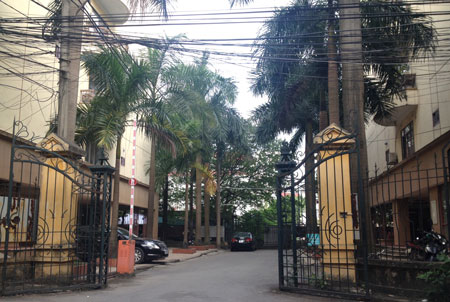 Nhà công vụ ở 61 Hoàng Cầu, phường Ô Chợ Dừa, quận Đống Đa, Hà Nội - nơi nhiều cán bộ nghỉ hưu nhưng vẫn không chịu trả căn hộ