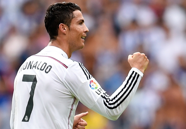 Ronaldo lập hat-trick giúp đội nhà hủy diệt Deportivo