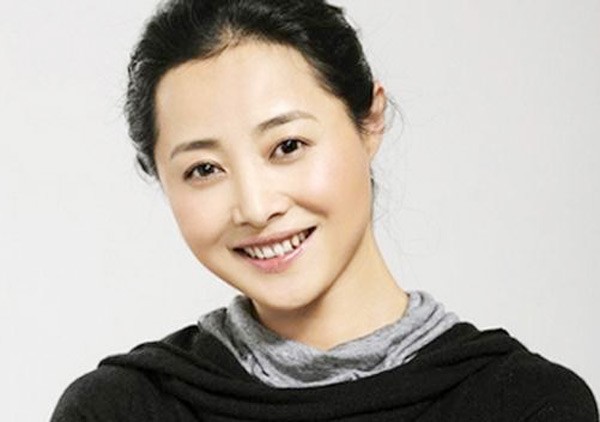 Vào năm 2007, Lưu Bội đóng vai một người phụ nữ phải ly hôn với chồng vì cuộc hôn nhân xuất hiện nhân vật thứ ba trong bộ phim Cả đời có em. Nào ngờ, phim vừa quay xong, cô cũng ra tòa làm thủ tục ly hôn vì chồng có bồ nhí.