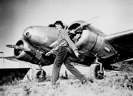 Nữ phi công huyền thoại Amelia Earhart 