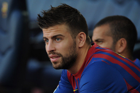 Pique sẽ rời Barca để trở lại M.U?