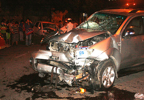 Chiếc xe gây ra vụ tai nạn khiến 4 người tử vong, nguyên nhân do tài xế uống rượu trước khi cầm lái