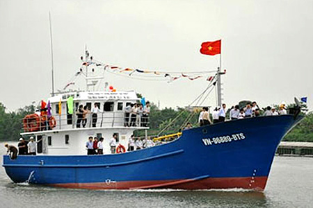 Mẫu tàu đánh cá vỏ thép lưới rê Hải Âu do Tổng Công ty Công nghiệp tàu thủy SBIC đóng tại Nam Định