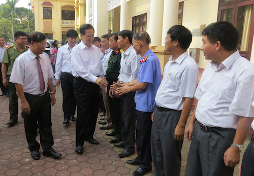 Thủ tướng và đoàn đại biểu QH Hải Phòng tiếp xúc cử tri trước kỳ họp Quốc hội thứ 8 khoá XIII