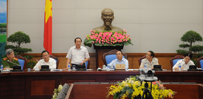 Thứ trưởng Bộ GTVT Nguyễn Hồng Trường phát biểu tại hội nghị trực tuyến