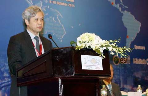 Tổng Cục Trưởng Tổng Cục Thống kê Việt Nam Nguyễn Bích Lâm phát biểu tại hội nghị.