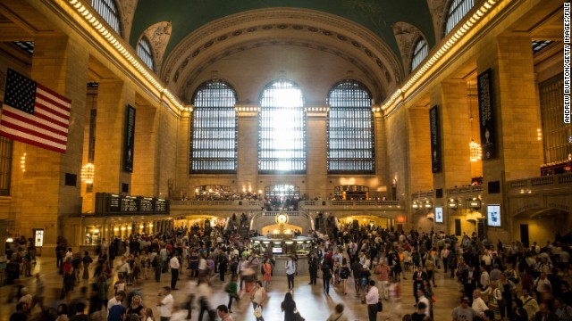 Không chỉ là sân ga chịu trách nhiệm đón khách, sân ga Grand Central tại New York đón tiếp 21,6 triệu khách du lịch mỗi năm