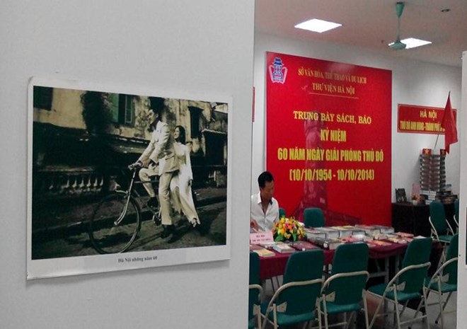 Bức ảnh của nhà nhiếp ảnh Na Sơn được thư viện Hà Nội trưng bày và chú thích sai sau đó đã được gỡ xuống (Ảnh: Facebook Na Sơn)