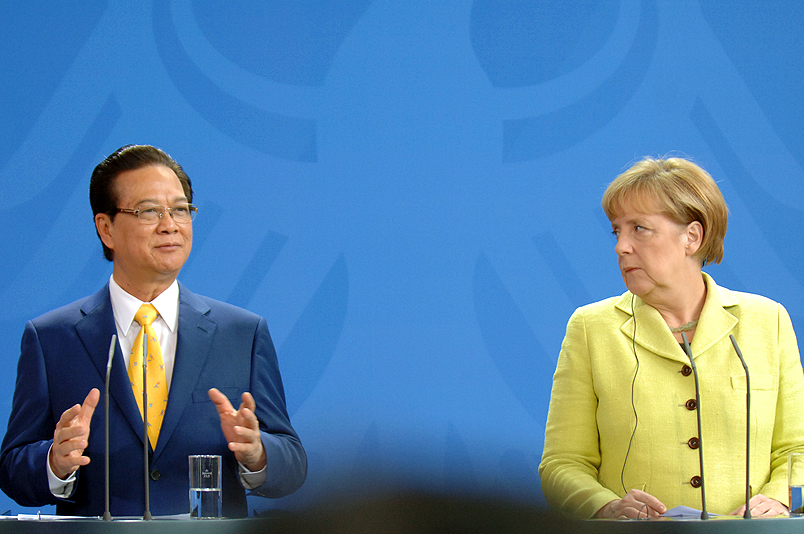 Thủ tướng Nguyễn Tấn Dũng và Thủ tướng Đức Angel Merkel họp báo sau hội đàm