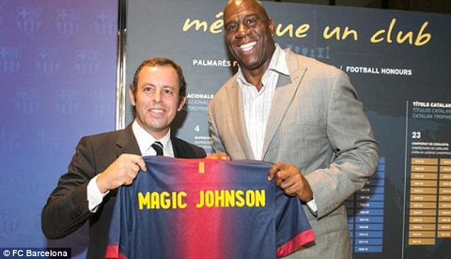 Magic Johnson và chủ tịch Barca