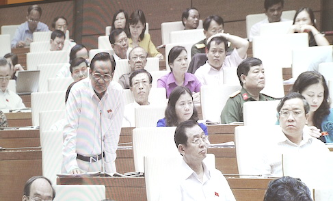Các đại biểu đóng góp ý kiến sửa đổi Luật Hàng không dân dụng