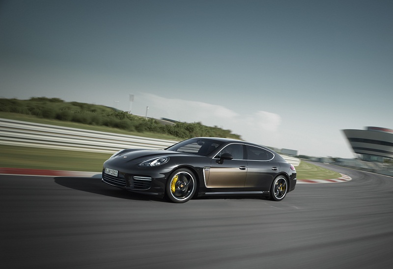 Panamera Exclusive có giá lên đến gần 14 ty đồng