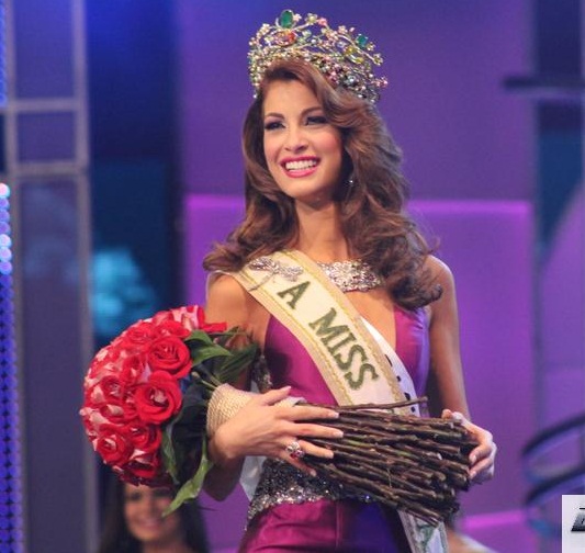 Stephanie tại cuộc thi Miss Venezuela Tierra 2013