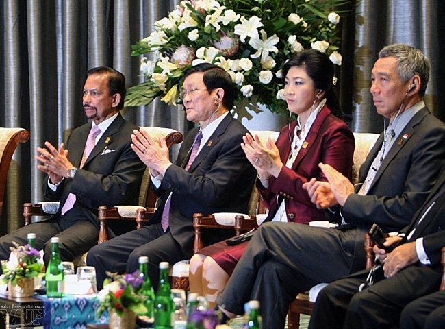 Chủ tịch nước Trương Tấn Sang (thứ hai từ trái sang) tại APEC 21 năm 2013 được tổ chức tại Indonesia