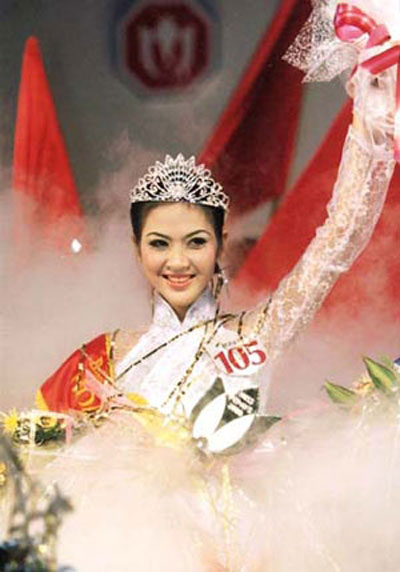 Hoa hậu Phan Thu Ngân ngày đăng quang