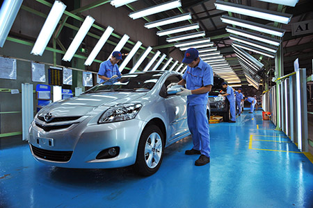 Dây chuyền sản xuất xe Toyota tại Việt Nam