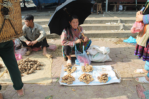 Nông sản được bầy bán nhiều tại chợ phiên