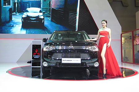 Mẫu xe điện Mitsubishi Outlander PHEV