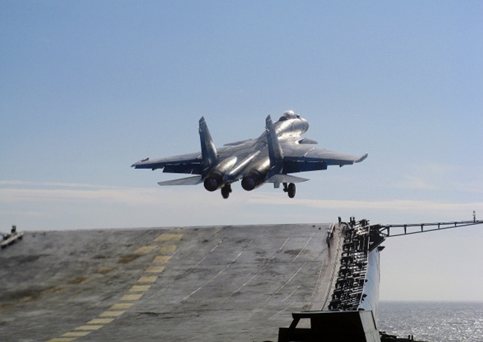 Su-33, phiên bản chiến cơ dành cho tàu sân bay
