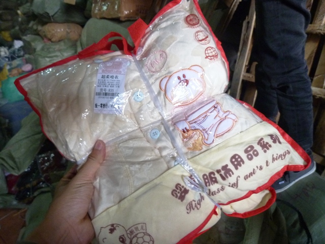 Trên bao bì nhiều sản phẩm nhập lậu này có in chữ Trung Quốc