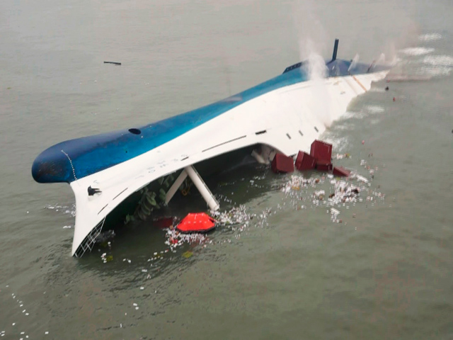 Hiện trường vụ chìm phà Sewol hồi tháng 4 vừa rồi 