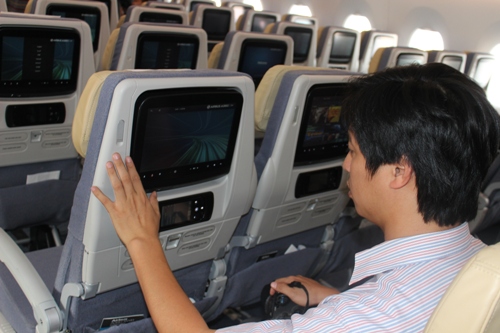 Màn hình cảm ứng với thiết kế rộng đáp ứng các nhu cầu giải trí cho hành khách