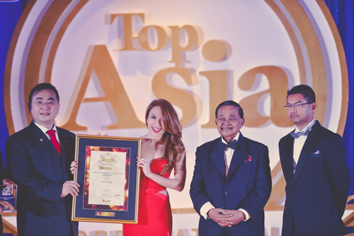 Mỹ Tâm đã âm thầm sang Malaysia nhận giải thưởng này như cách mà cô vẫn hay làm khi sang nước ngoài nhận các giải thưởng quốc tế trước đây. 